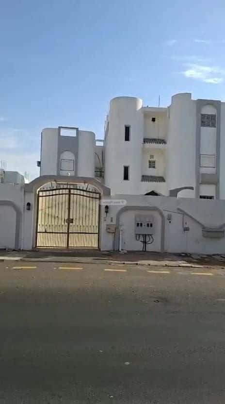 Villa 875 SQM with 3 Apartments Facing North Albohayrat, Makkah Al Mukarramah