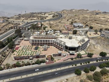 فندق سكني تجاري 10,268م2 بحي الهدا