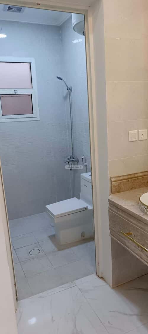 Apartment 212.53 SQM with 6 Bedrooms King Fahad Dist, Aldammam