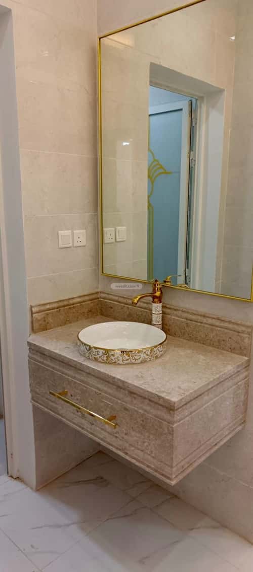 Apartment 212.53 SQM with 6 Bedrooms King Fahad Dist, Aldammam