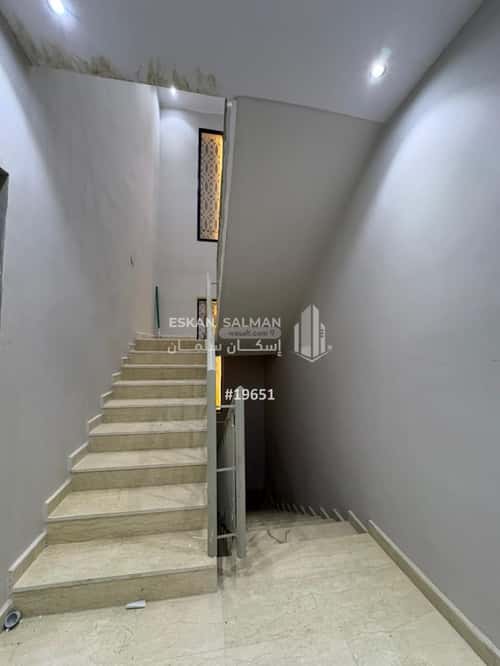Floor 160.12 SQM with 6 Bedrooms Al-Janadriyah, East Riyadh, Riyadh