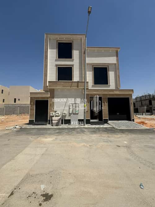 Floor 162.44 SQM with 5 Bedrooms Al- Nadwah, East Riyadh, Riyadh