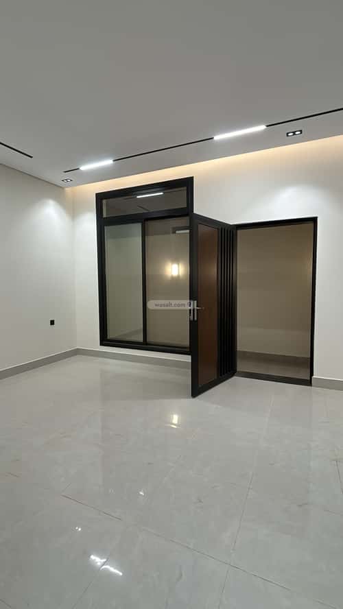 Floor 128.52 SQM with 6 Bedrooms Al- Nadwah, East Riyadh, Riyadh