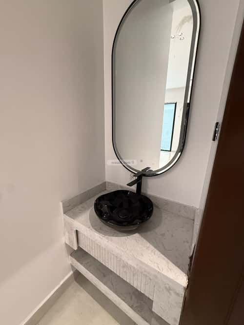 Floor with 7 Bedrooms Al Bayan, East Riyadh, Riyadh