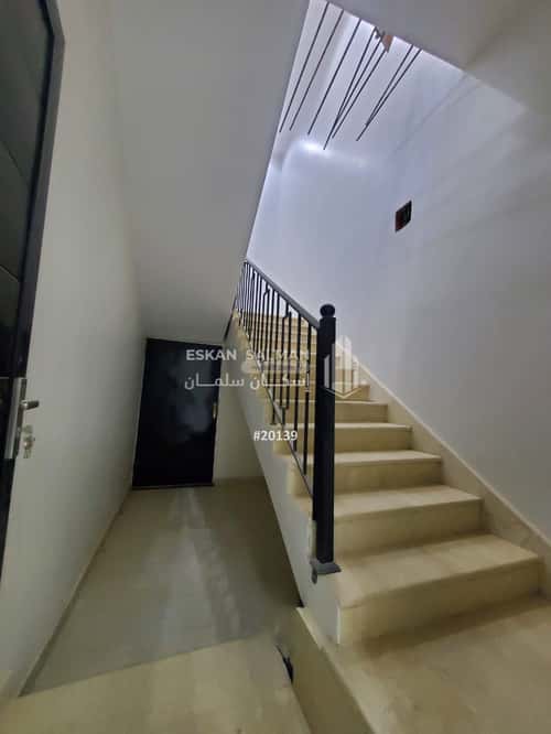 Floor 312.096 SQM with 5 Bedrooms Al-Janadriyah, East Riyadh, Riyadh