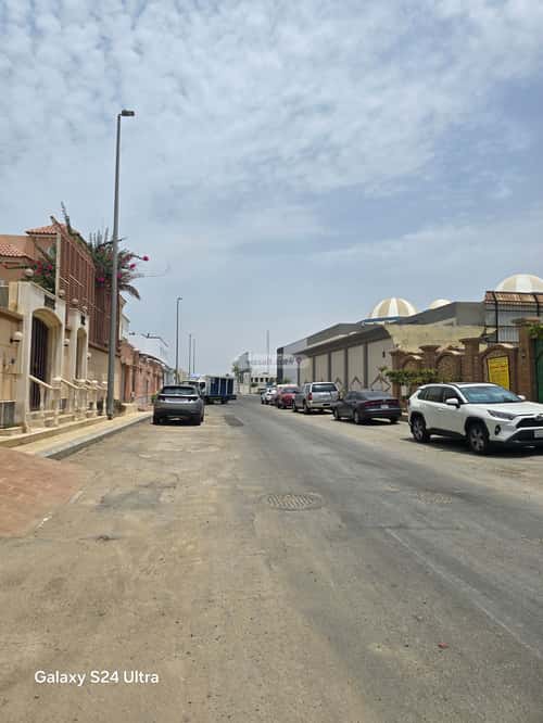فيلا 624 متر مربع مع 3 شقق واجهة غربية النعيم، شمال جدة، جدة