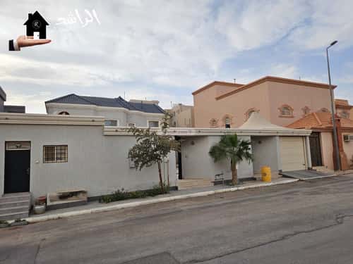 Villa 740 SQM Facing East on 15m Width Street Al Fakhriyah, Eanizah