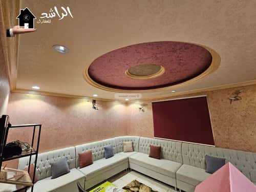 فيلا 740 متر مربع شرقية على شارع 15م الفاخرية، عنيزة