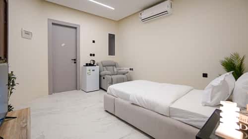 عمارة 1750 متر مربع واجهة غربية الرمال، شرق الرياض، الرياض