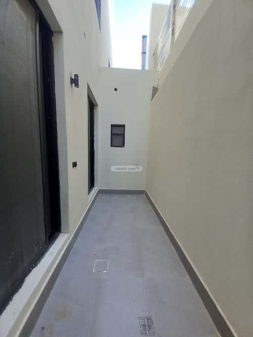 Floor with 5 Bedrooms Az-Zahra, West Riyadh, Riyadh