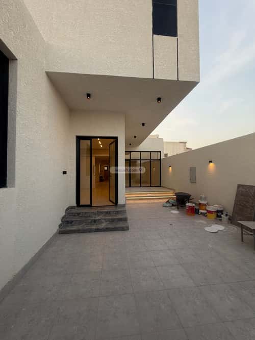 Villa 250 SQM King Fahad Dist, Aldammam