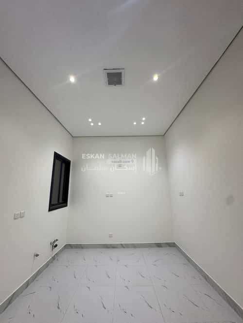 Floor 200 SQM with 5 Bedrooms West Al-Oraija, West Riyadh, Riyadh