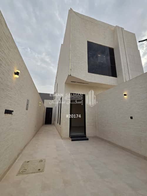 Floor 201.02 SQM with 5 Bedrooms Al-Janadriyah, East Riyadh, Riyadh
