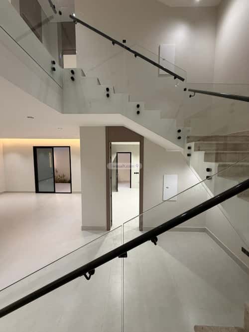 Villa 250 SQM Facing South on 18m Width Street King Fahad Dist, Aldammam