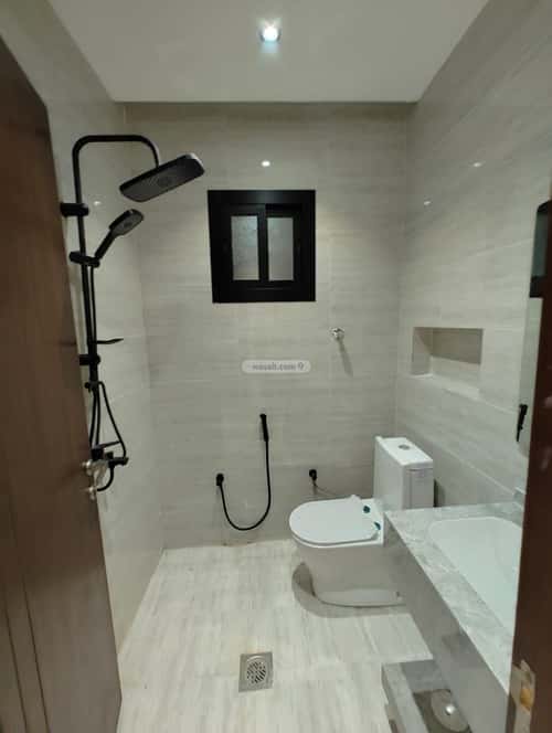 Villa 300 SQM with 3 Apartments Facing North Al Rahmanyah, East Jeddah, Jeddah