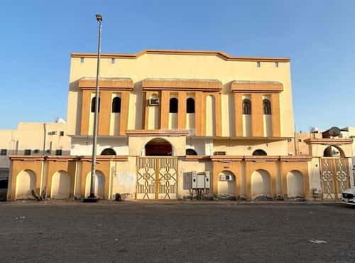 Villa 500 SQM Facing North on 20m Width Street Al Hadid Street, Madinah