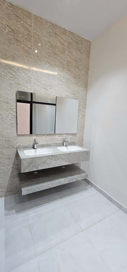 Villa 300 SQM Facing East on 20m Width Street Al Rahmanyah, East Jeddah, Jeddah