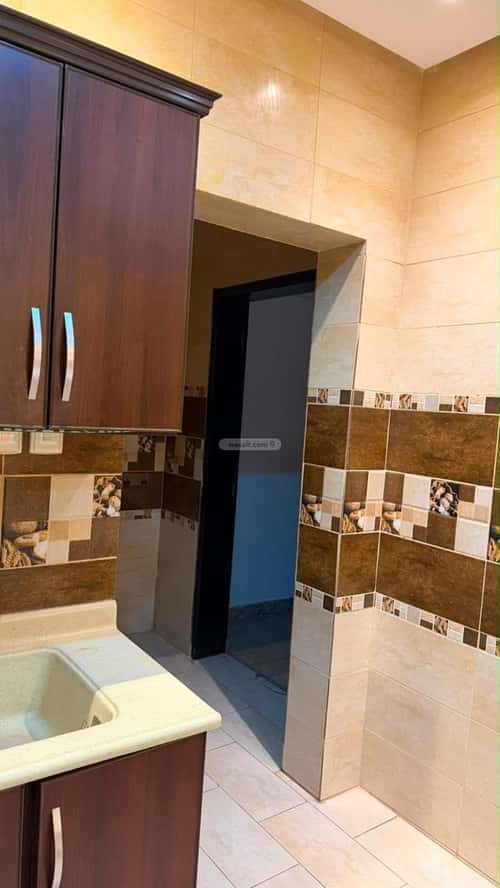 Floor with 5 Bedrooms Al-Aqeek, North Riyadh, Riyadh