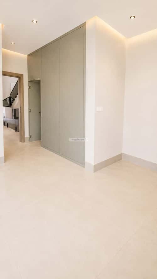 Villa 250 SQM Facing East on 15m Width Street King Fahad Dist, Aldammam