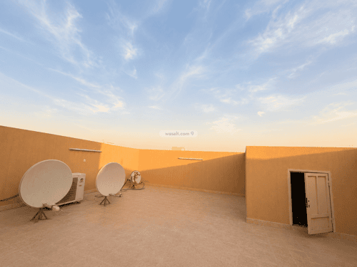 Villa 250 SQM Facing South on 15m Width Street Dahrat Al-Badeah, West Riyadh, Riyadh