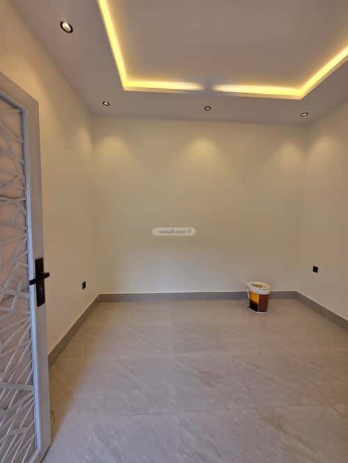 Floor with 5 Bedrooms Bader, South Riyadh, Riyadh