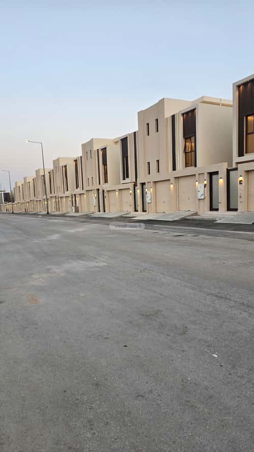 Floor with 5 Bedrooms Okaz, South Riyadh, Riyadh