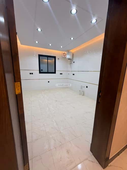 Apartment 272.53 SQM with 6 Bedrooms Al-Yarmouk, Khamis Mushait