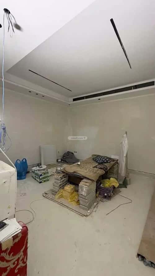 Villa 205.96 SQM Facing East on 20m Width Street Al-Mahdiyah, West Riyadh, Riyadh