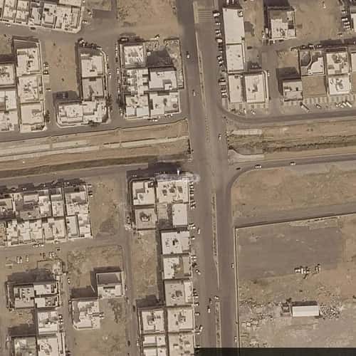 Building 700 SQM Facing North Tiyyah, Madinah