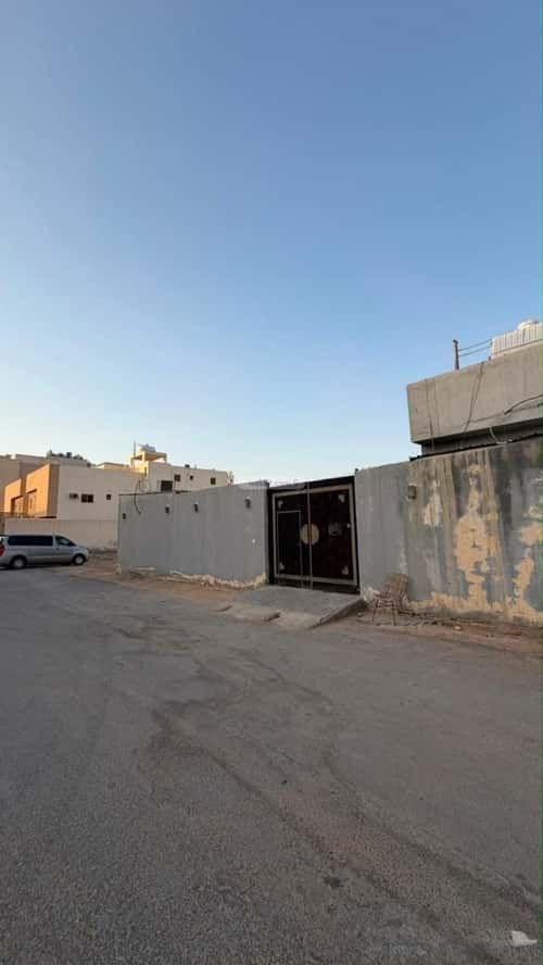 أرض 840 متر مربع جنوبية غربية على شارع 30م العارض، شمال الرياض، الرياض
