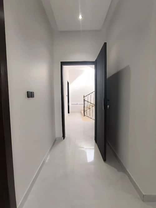 Floor 240.74 SQM with 3 Bedrooms Al-Janadriyah, East Riyadh, Riyadh