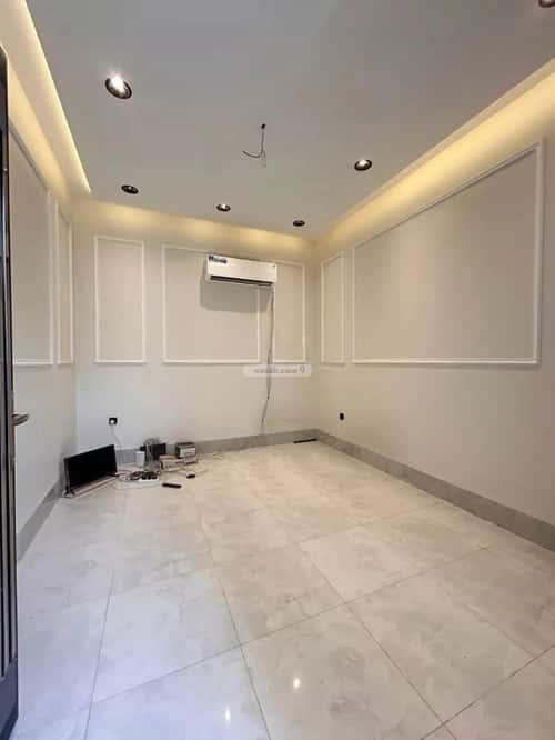 Villa 300 SQM Facing East with 6 Bedrooms As-Safa, Central Riyadh, Riyadh