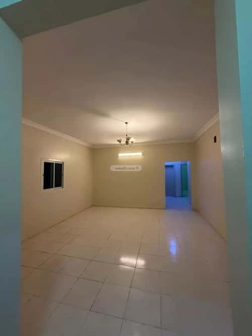 Floor 95 SQM with 5 Bedrooms Al-Muanisiyah, East Riyadh, Riyadh