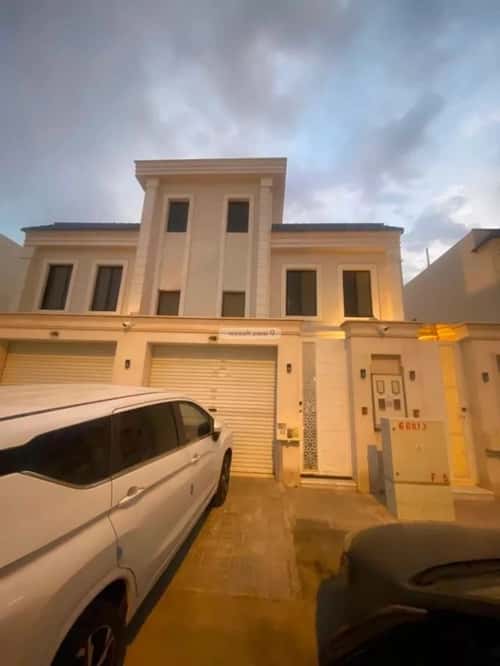 Floor 143.82 SQM with 5 Bedrooms Okaz, South Riyadh, Riyadh