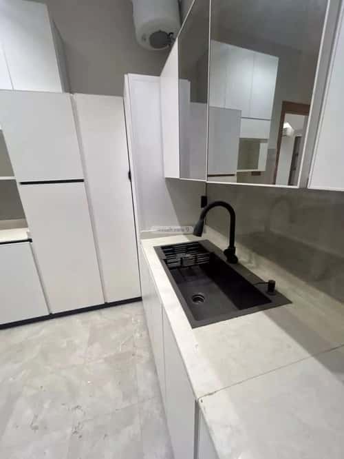 Floor 207.75 SQM with 5 Bedrooms Al-Janadriyah, East Riyadh, Riyadh