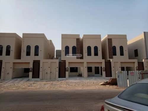 فيلا 295.05 متر مربع جنوبية على شارع 20م الصواري، الخبر