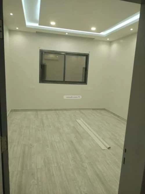 Floor 300 SQM with 4 Bedrooms Ar-Rabi, North Riyadh, Riyadh