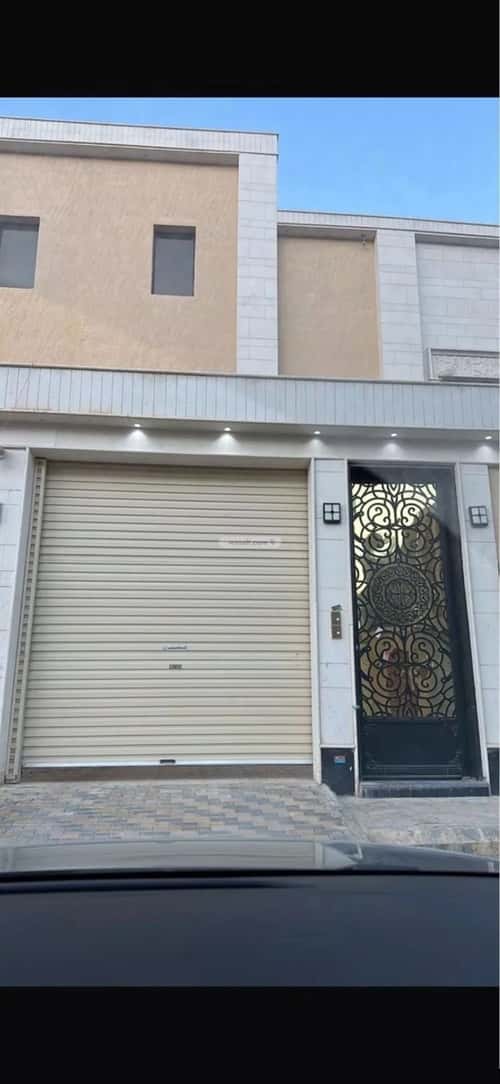 Floor 174.1 SQM with 5 Bedrooms Okaz, South Riyadh, Riyadh