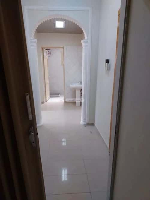 Apartment 589.25 SQM with 5 Bedrooms Uhod, Aldammam