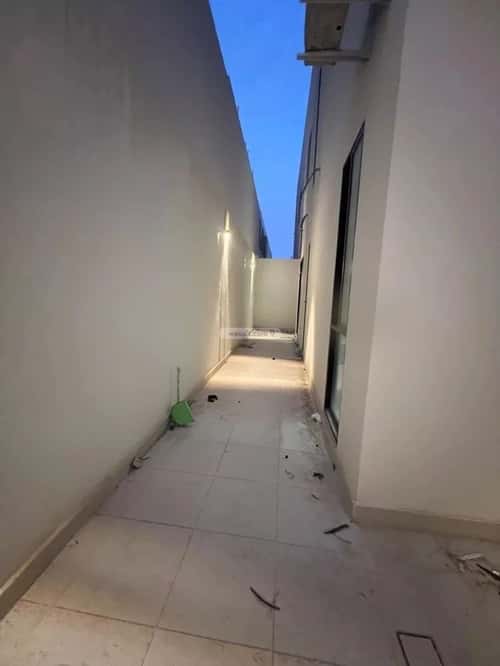 Villa 221.85 SQM Facing East with 5 Bedrooms Namar, West Riyadh, Riyadh