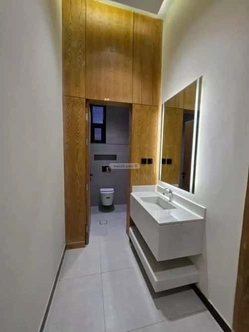 Floor 171.95 SQM with 5 Bedrooms Al-Janadriyah, East Riyadh, Riyadh