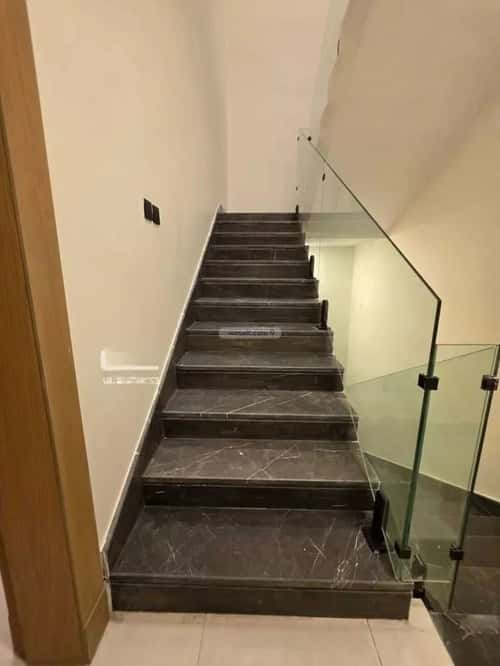 Floor 191.27 SQM with 5 Bedrooms King Faisal, East Riyadh, Riyadh