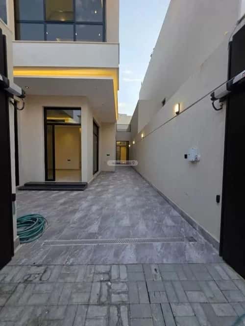 Villa 312.5 SQM Facing West on 18m Width Street King Faisal, East Riyadh, Riyadh