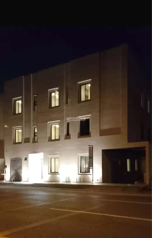 Building 630 SQM Facing North Al-Mahdiyah, West Riyadh, Riyadh