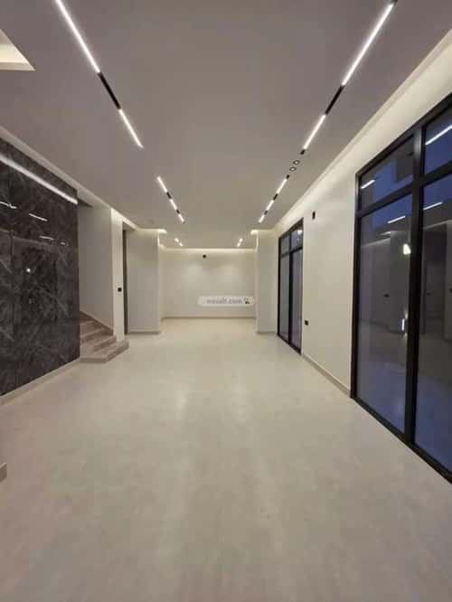 Villa 300 SQM Facing East on 15m Width Street Al-Muanisiyah, East Riyadh, Riyadh