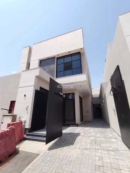 فيلا 312.5 متر مربع غربية على شارع 18م الملك فيصل، شرق الرياض، الرياض