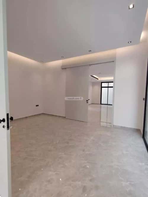 فيلا 312.5 متر مربع غربية على شارع 18م الملك فيصل، شرق الرياض، الرياض