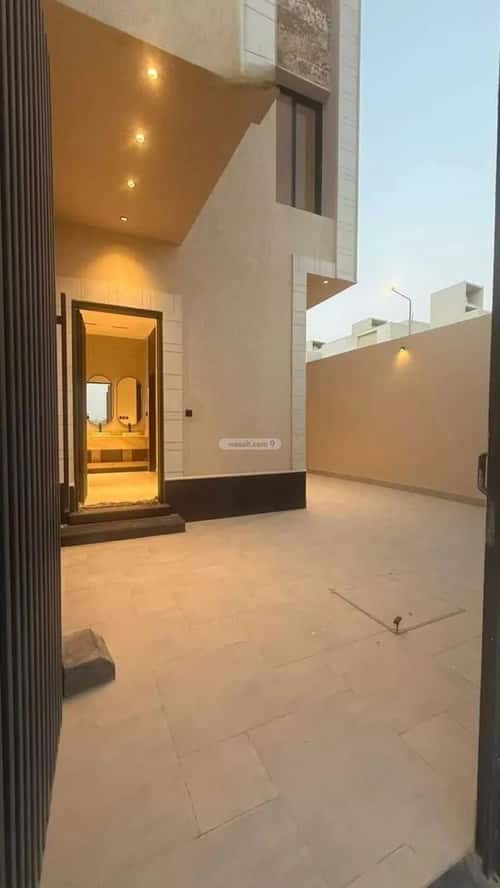 Villa 247.5 SQM Facing North with 5 Bedrooms Al-Janadriyah, East Riyadh, Riyadh