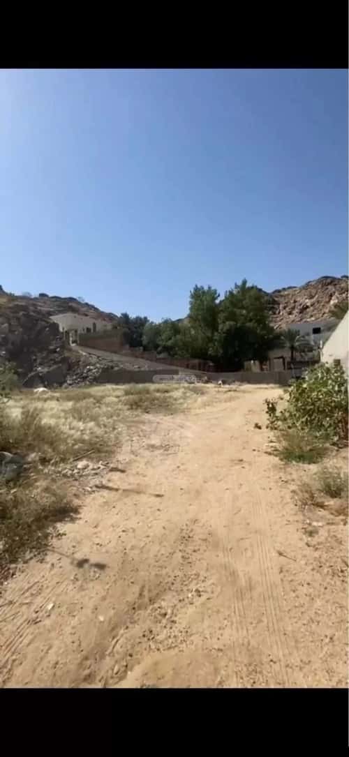 Land 1200 SQM Facing South East on 25m Width Street Alawaly, Makkah Al Mukarramah