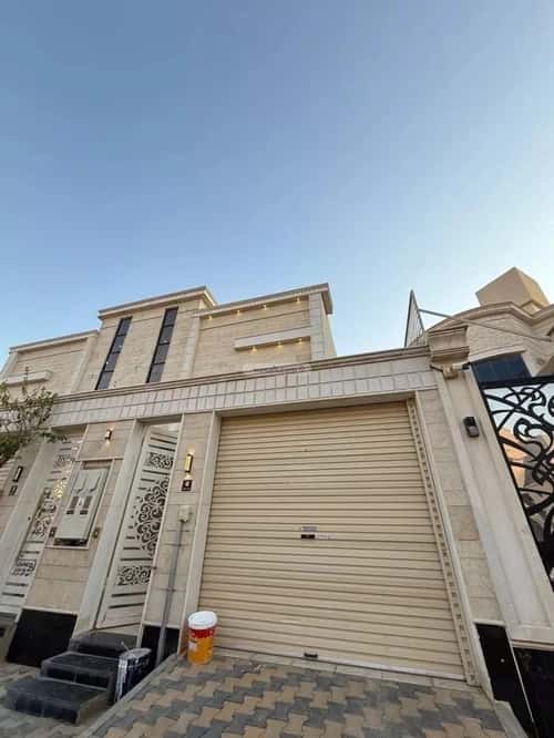 Floor 138.93 SQM with 5 Bedrooms Twaeeq, West Riyadh, Riyadh